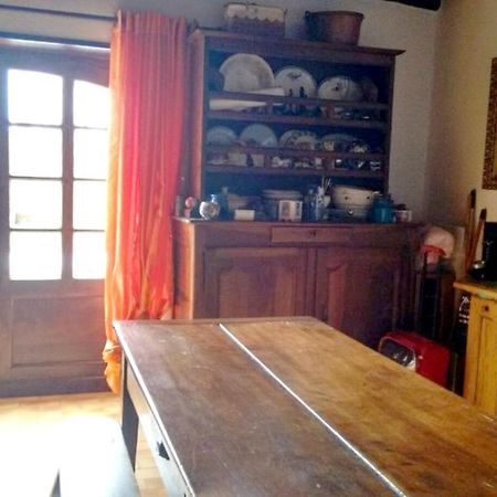 Maison Spacieuse A St Constant Fournoules Avec Jardin Saint-Constant Eksteriør billede
