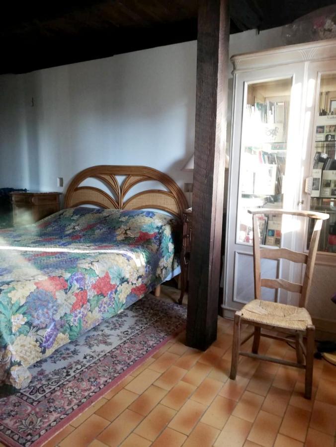 Maison Spacieuse A St Constant Fournoules Avec Jardin Saint-Constant Eksteriør billede